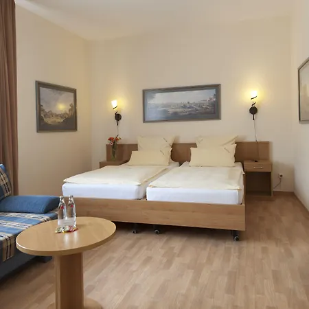 Marco Polo מלון 3*